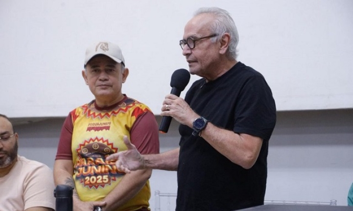 C�cero Lucena recebe quadrilhas juninas da Para�ba e garante apoio � edi��o 2026 do concurso em Jo�o Pessoa