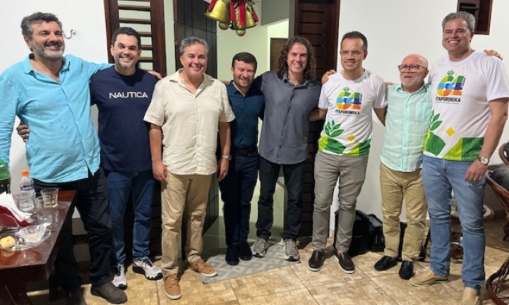 Veneziano participa de entrega de obras em Itapororoca e reafirma parcerias com a gest�o do prefeito Batista