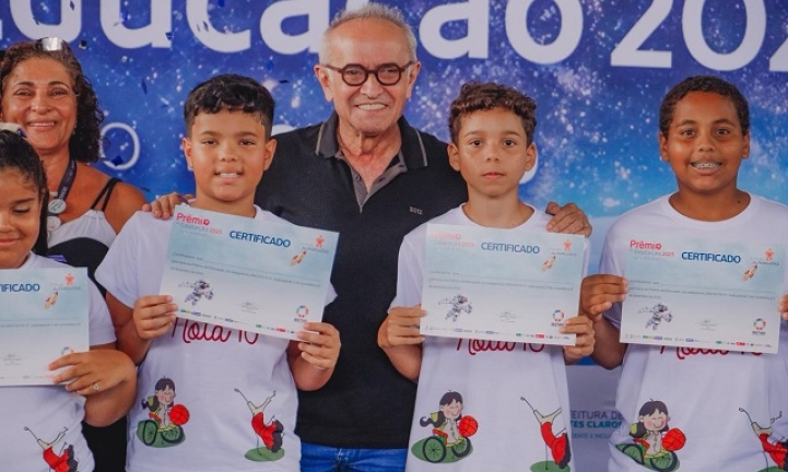 Joo Pessoa  nica capital a receber prmio da ONU de combate ao racismo e Ccero celebra com alunos