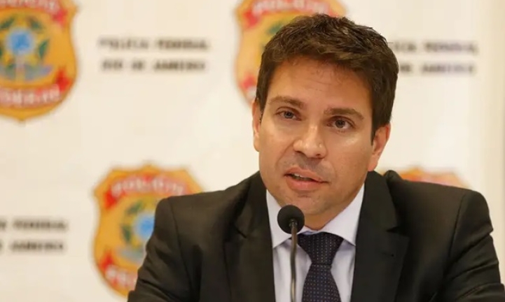 Moraes determina a priso de Ramagem: proibido de sair do Brasil, deputado foi visto em Miami