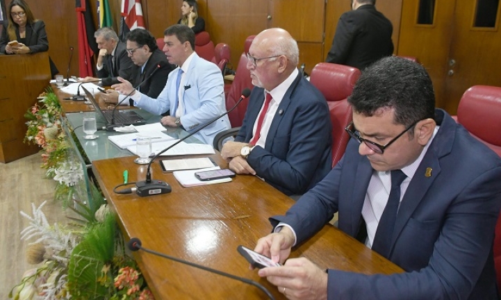C�mara de Jo�o Pessoa aprova Voto de Rep�dio a Ed Motta por declara��es contra o povo paraibano