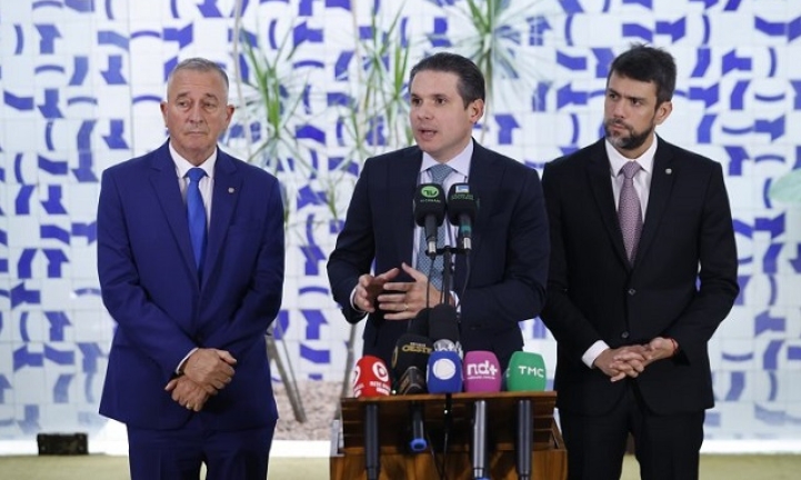 Presidente da C�mara, Hugo Motta quer votar o fim da escala 6x1 no Plen�rio na pr�xima semana