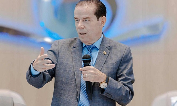 Pastor da Assembleia de Deus diz que membros de Escola de Samba que homenageou Lula ter�o c�ncer