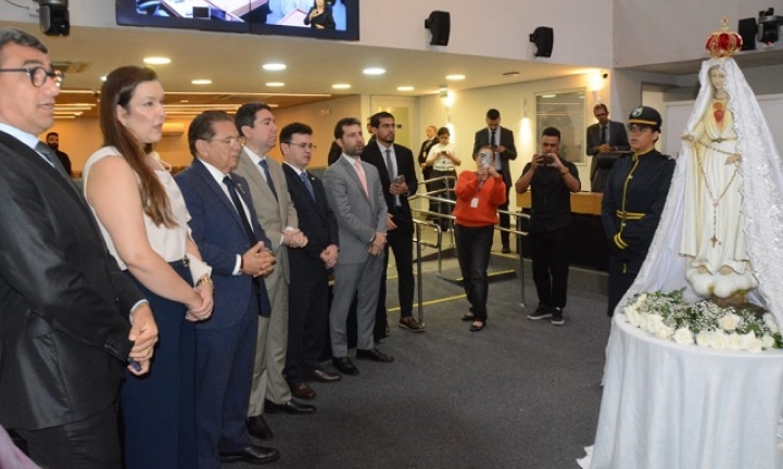 Imagem Peregrina de Nossa Senhora de F�tima visita a Assembleia Legislativa da Para�ba