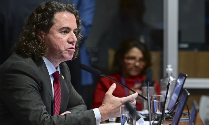 Paraba  penltimo na mdia de escolaridade e Veneziano lamenta descaso do Governo do Estado 